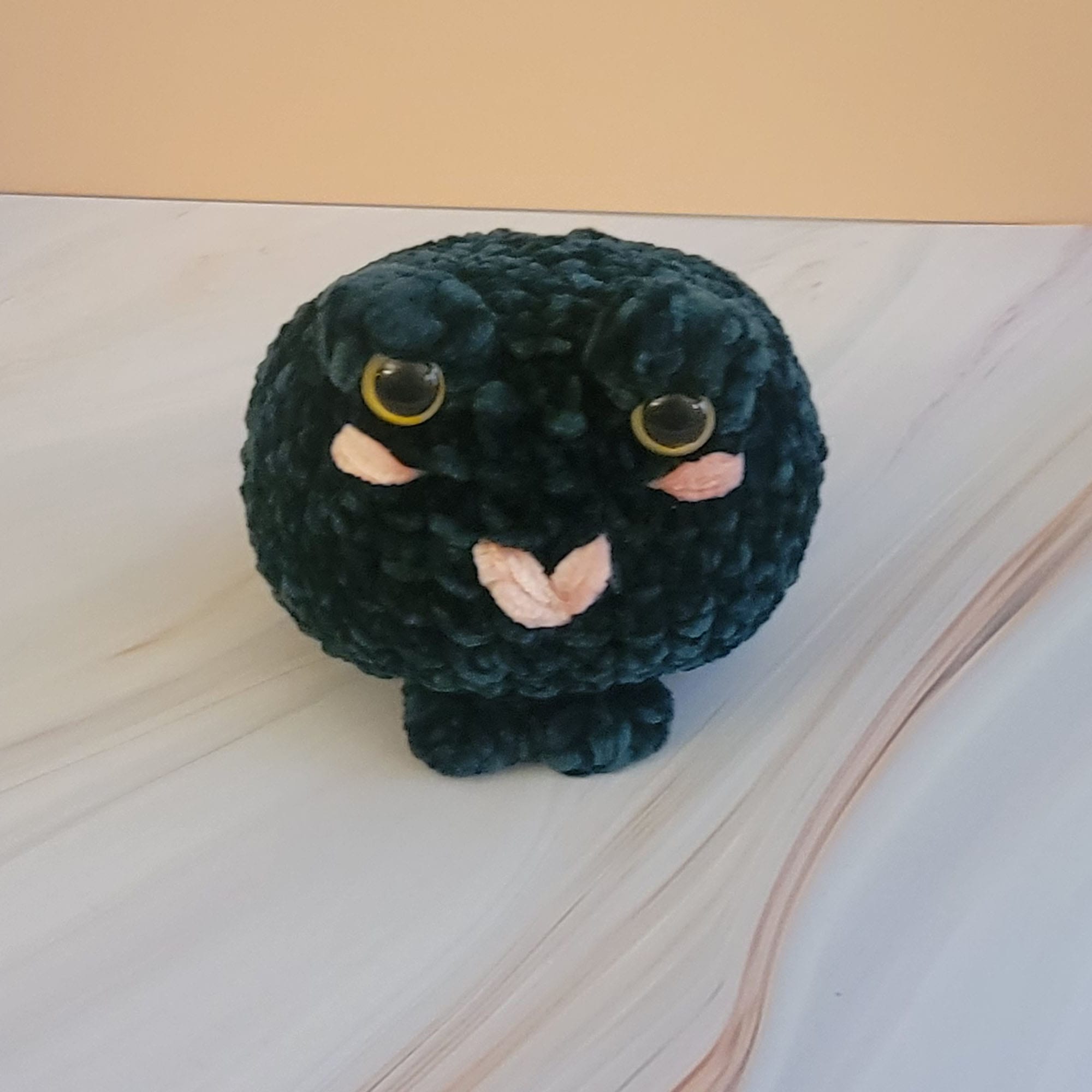 Medium Plushie Frogs - Image 3